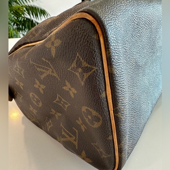 Authentic LV Speedy 25 cir 2009 - Picture 2 of 13